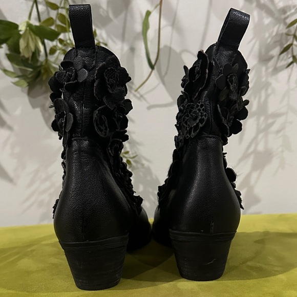 Sheridan Mia Black Floral Ankle Boots - Picture 4 of 6